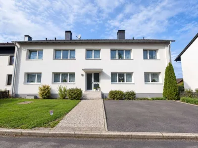 Kernsanierte 2,0-Zimmer-Wohnung mit Terrasse in Sprockhövel-Hiddinghausen zur Miete!, 45549 Sprockhövel, Souterrainwohnung