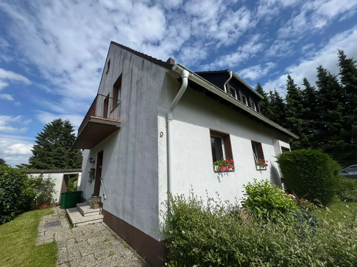 Hausseite links